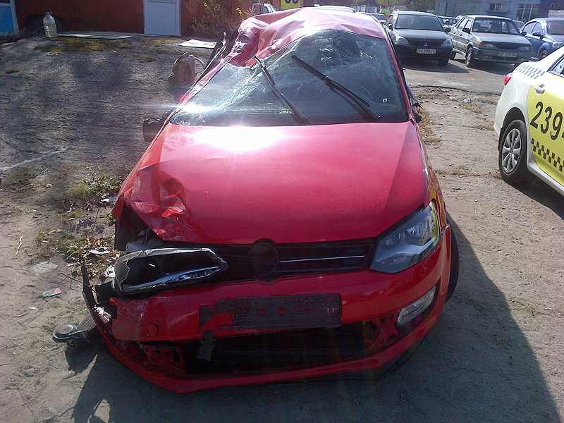 Volkswagen Polo после аварии